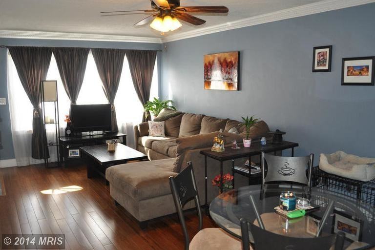 1106 W 43rd St - Photo 3 of 14