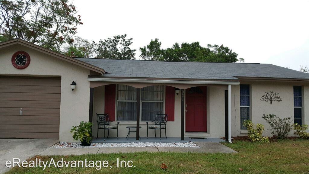 901 Peninsula Rd - Photo 2 of 20
