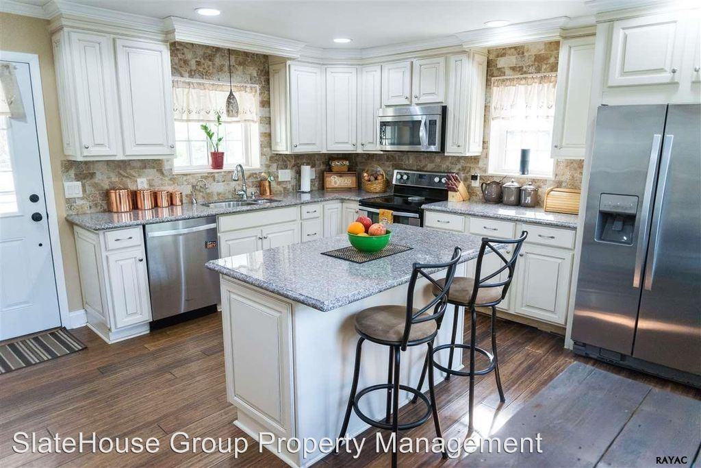 204 Abels Rd - Photo 3 of 36