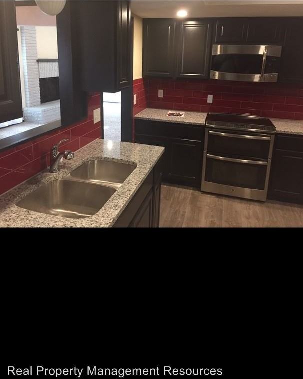 2003 Lankestar Way - Photo 2 of 10