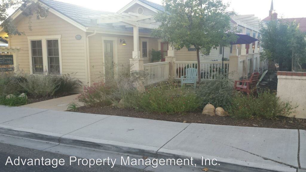 377 1st St - Photo 3 of 3