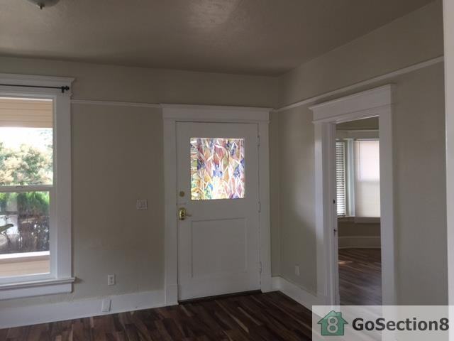 60 S 21st St - Photo 3 of 5