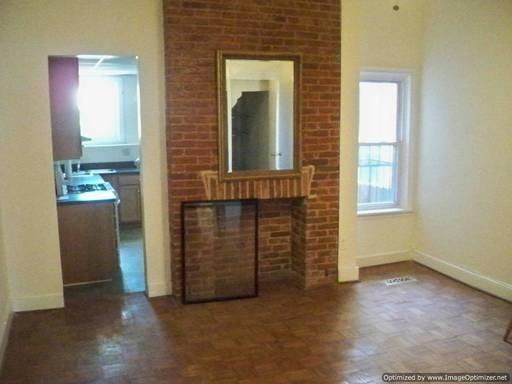 8 N Chester St - Photo 3 of 16