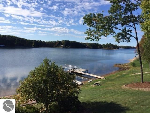 920 S East Silver Lake Rd - Photo 3 of 26