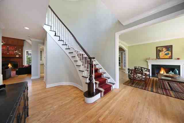 413 W 9th St - Photo 2 of 27