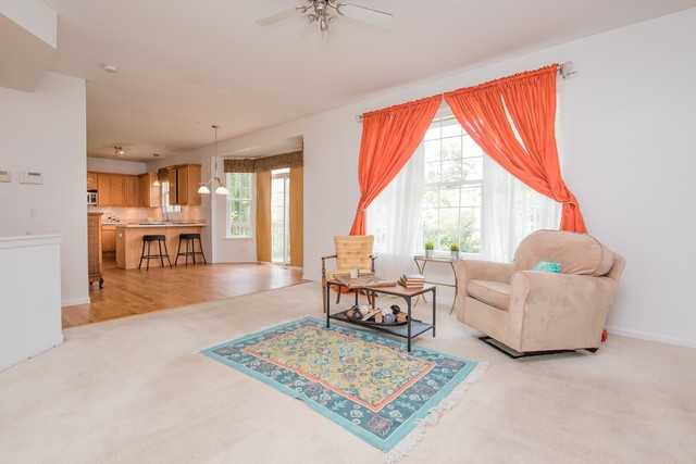 725 Brighton Cir - Photo 3 of 32