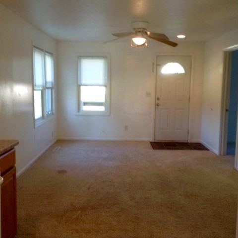 236 N La Salle Ave - Photo 2 of 5