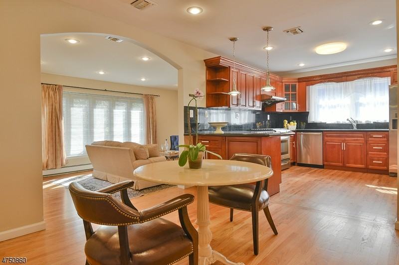 297 Taylor Rd S - Photo 3 of 19