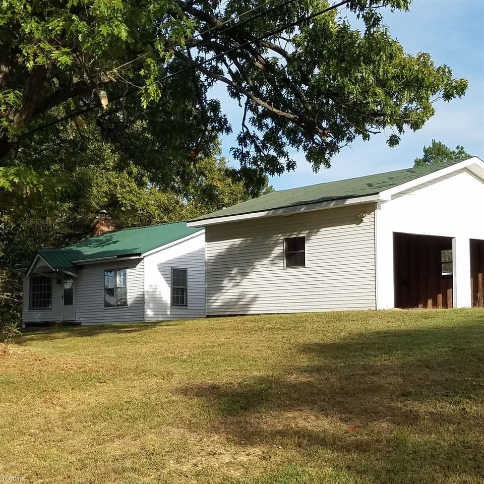 1126 US-60 - Photo 2 of 8