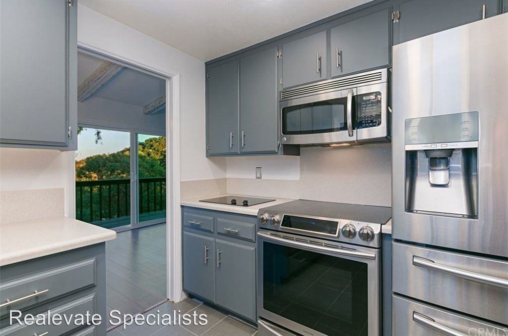 9665 Galatea Ln - Photo 2 of 9