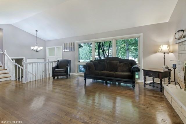 1251 Kenton Rd - Photo 3 of 20
