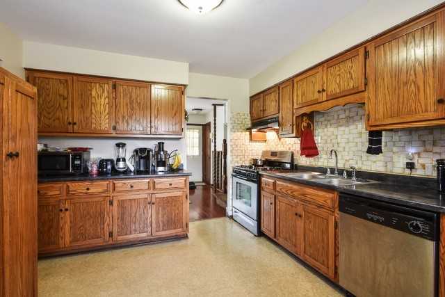 5312 Imperial Dr - Photo 3 of 10