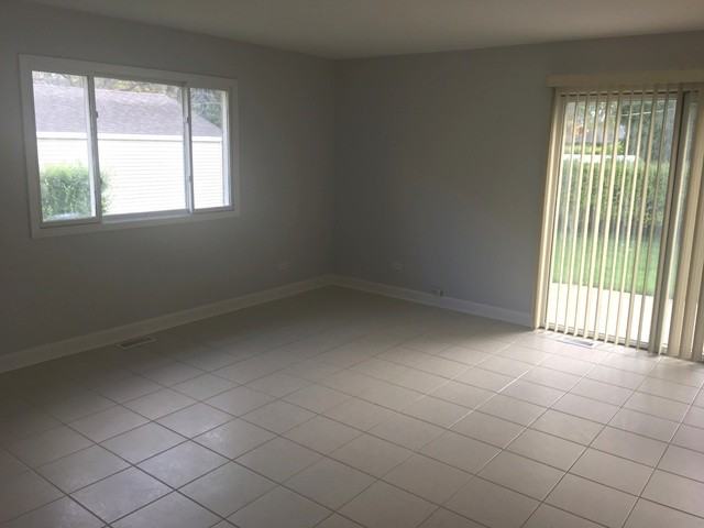 111 S Audrey Ln - Photo 3 of 9