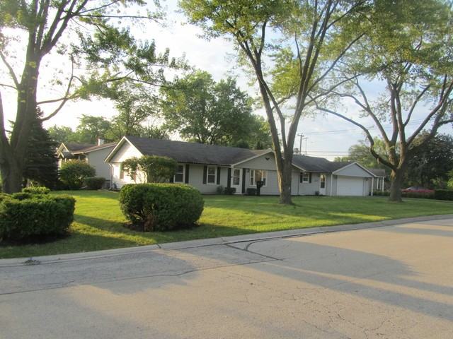2571 Forest Glen Pkwy - Photo 3 of 25