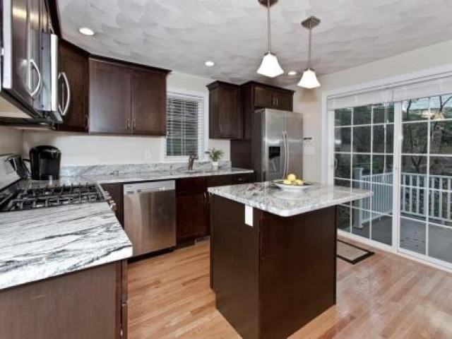 42 Glen Rd - Photo 3 of 6