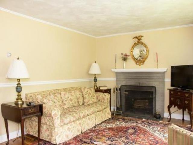 16 Johns Ave - Photo 2 of 6
