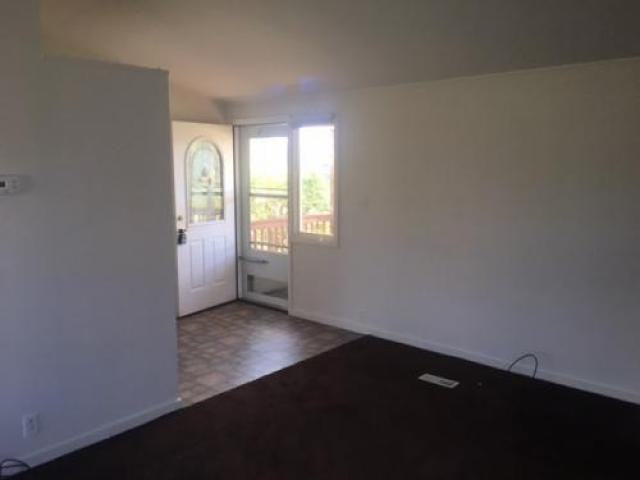 10212 Tennessee St - Photo 2 of 6
