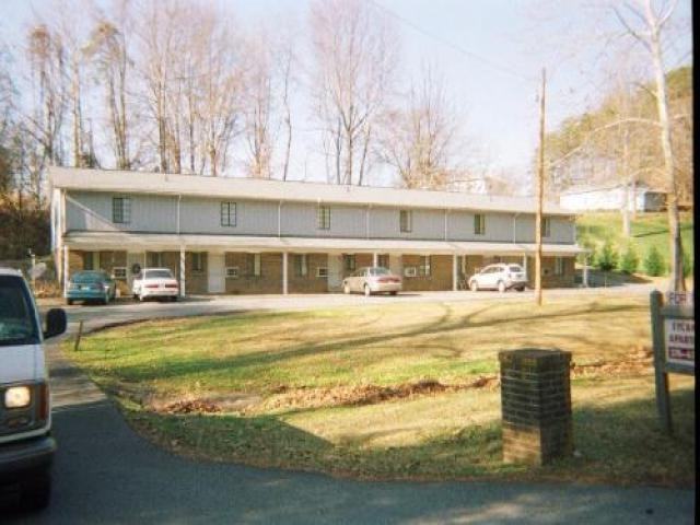638 Melrose Dr - Photo 3 of 3