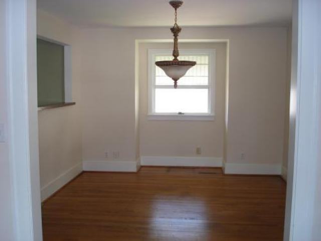305 Godfroy Ave - Photo 3 of 6