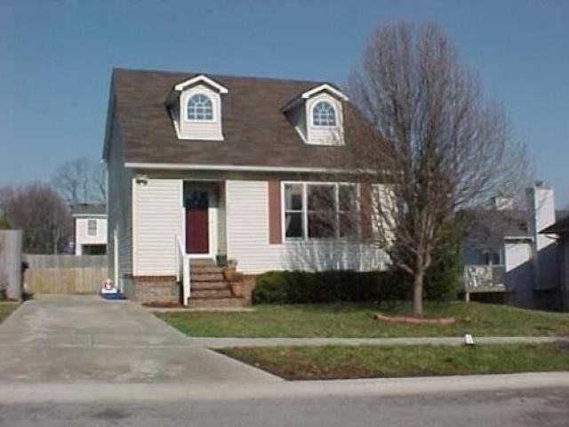 300 Chase Pl - Photo 2 of 6