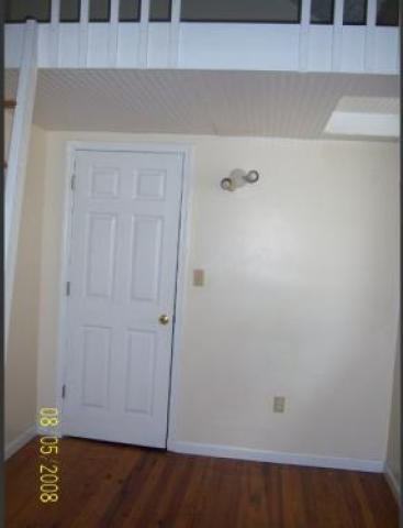 131 Prall St - Photo 3 of 6