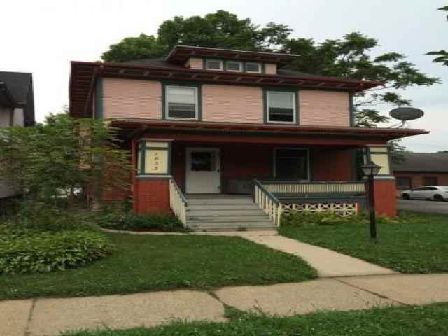 1633 1st Ave SE - Photo 2 of 6