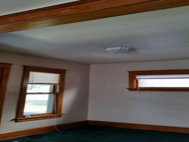 1633 1st Ave SE - Photo 3 of 6