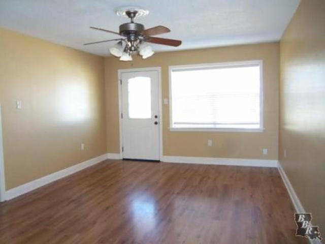 600 Douglas Dr - Photo 2 of 6