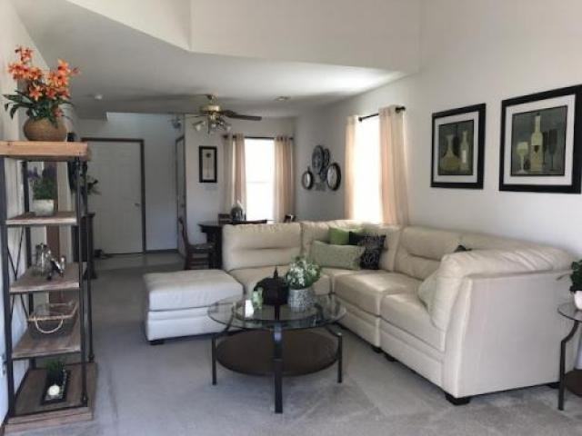 7422 SW 22nd Ct - Photo 3 of 6