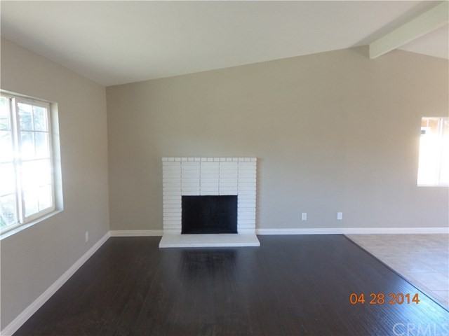 25414 Gentian Ave - Photo 2 of 5