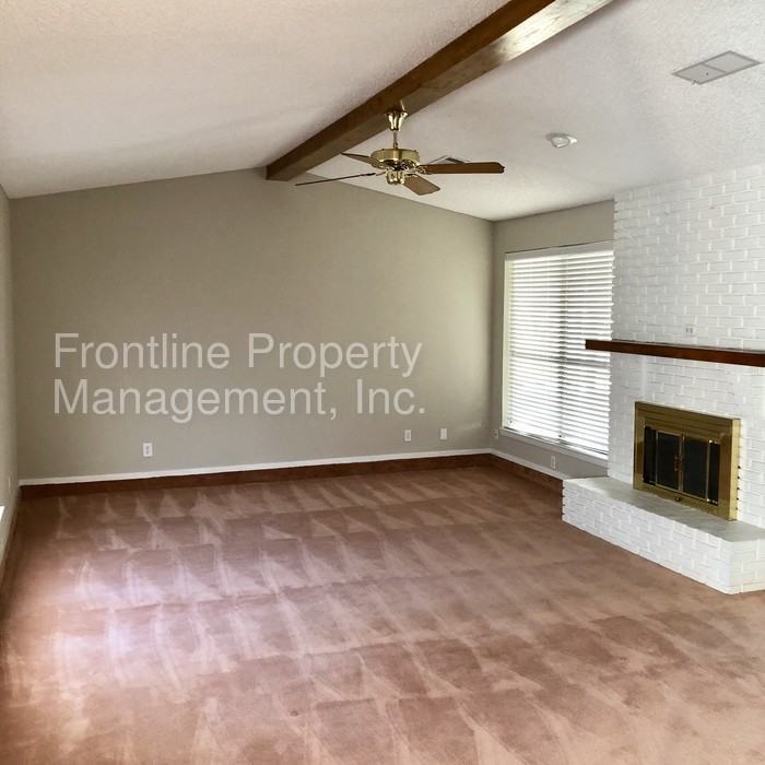 20 Doral Ct - Photo 3 of 15