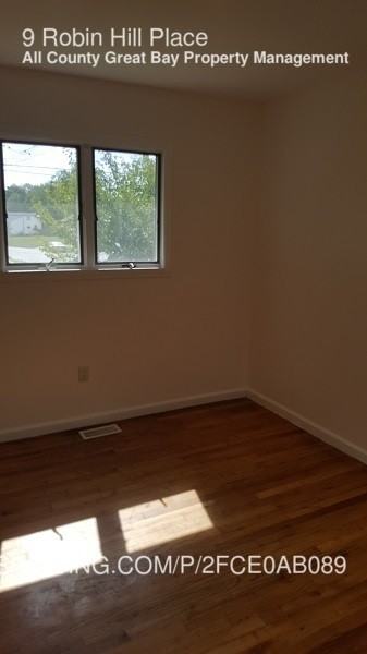 9 Robin Hill Pl - Photo 3 of 5