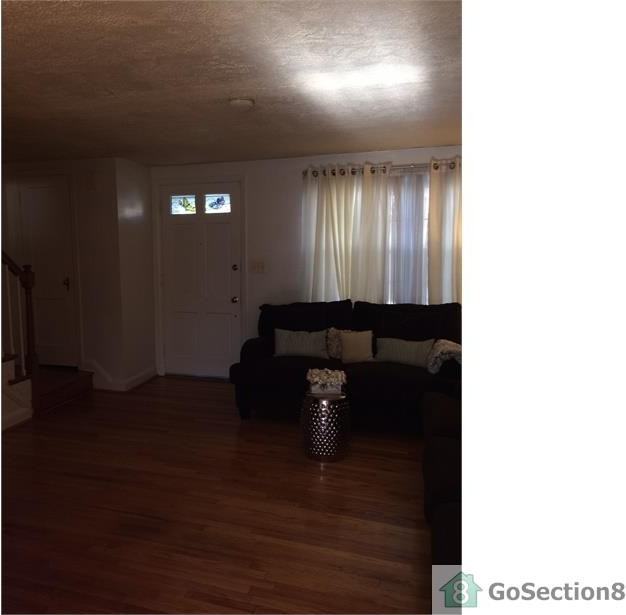 1531 Clairidge Rd - Photo 2 of 12