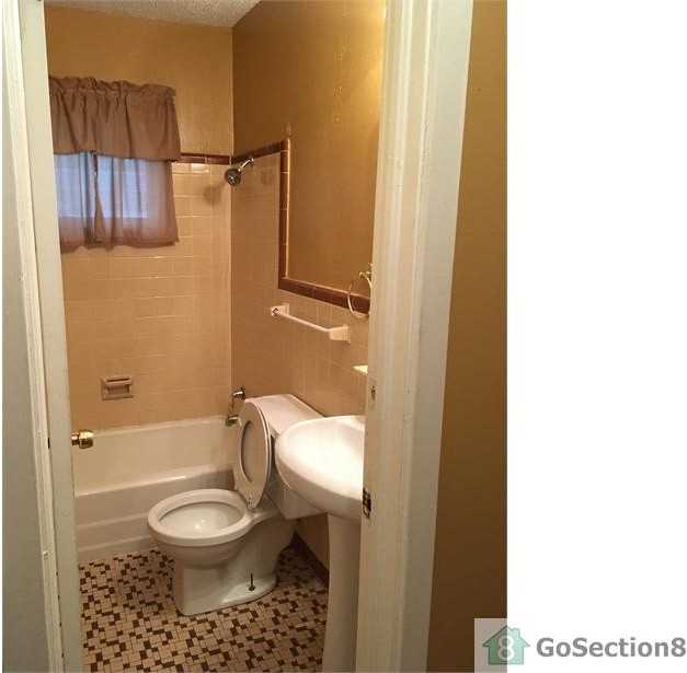 3927 Moffett Ct - Photo 2 of 5