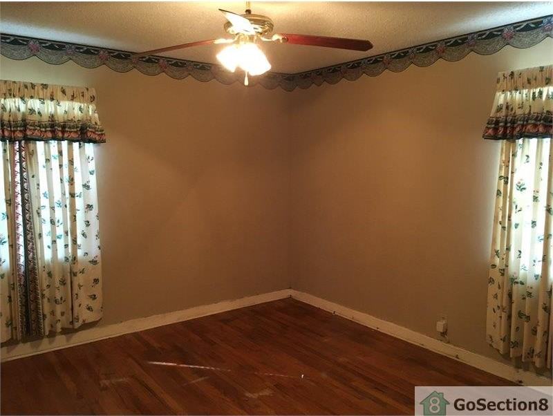 3927 Moffett Ct - Photo 3 of 5