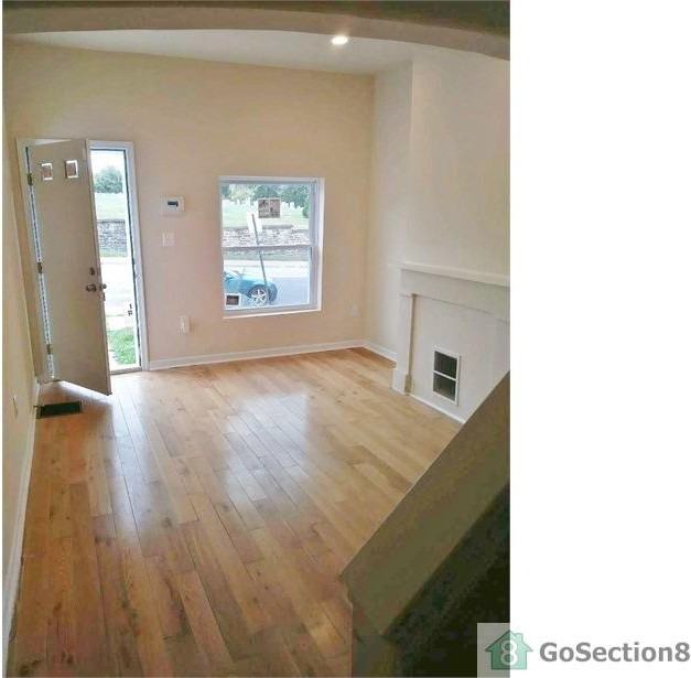 2907 Frederick Ave - Photo 3 of 9