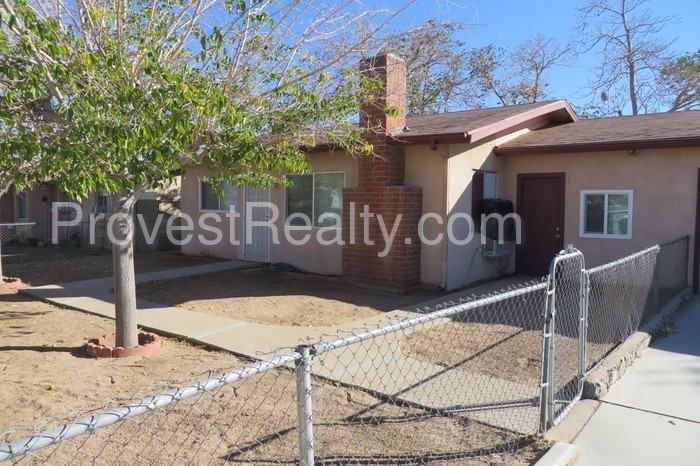 15941 Vine St - Photo 3 of 22