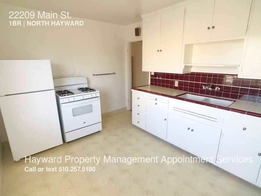 22209 Main St - Photo 2 of 7