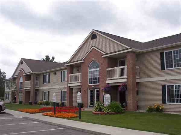 The Hamptons of Norton Shores - Photo 3 of 7