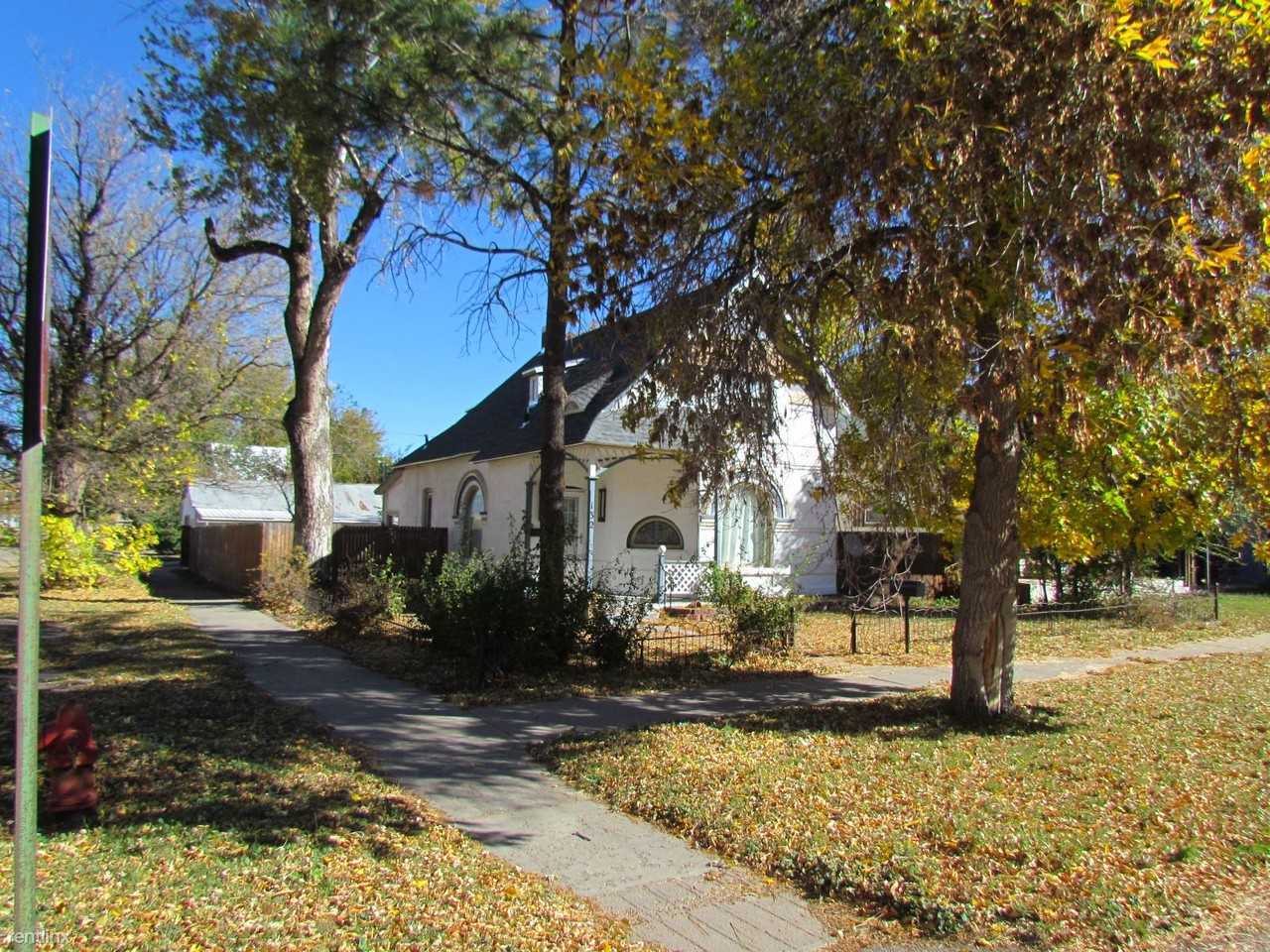 132 W 4th St - Photo 2 of 47