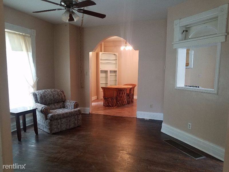 132 W 4th St - Photo 3 of 47