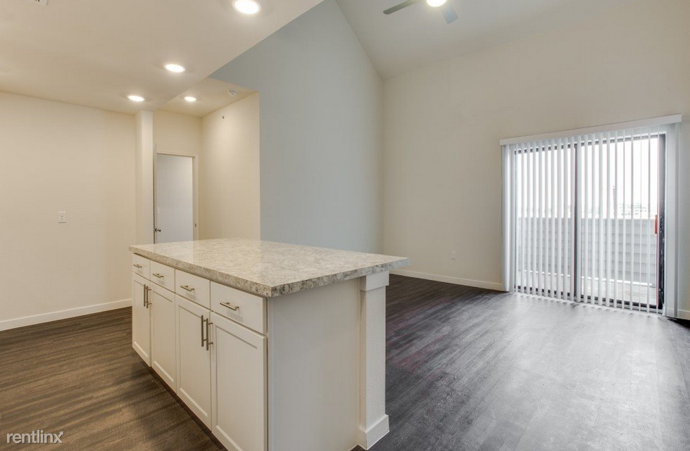 Sidney Brooks - Photo 2 of 20