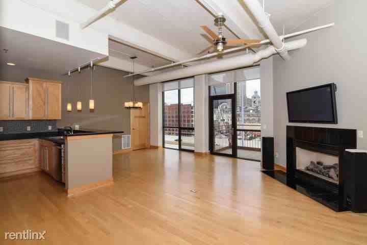 400 N Broadway - Photo 2 of 26