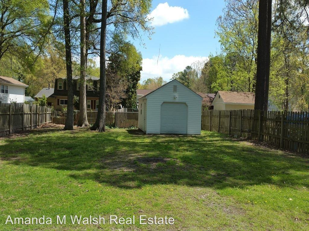 302 Pine Grove Ave - Photo 2 of 9