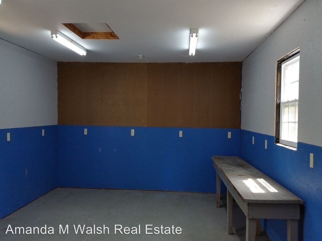 302 Pine Grove Ave - Photo 3 of 9