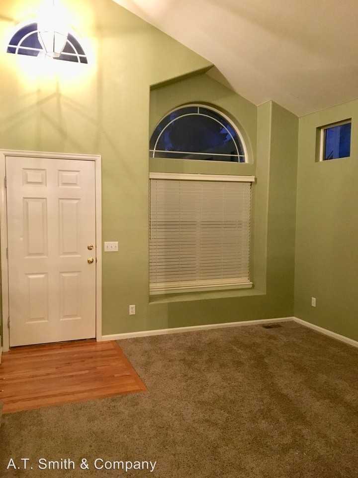 5530 S Harlan St - Photo 2 of 18