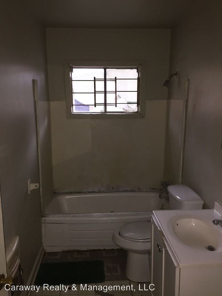 2536 Kemp Ln - Photo 2 of 5