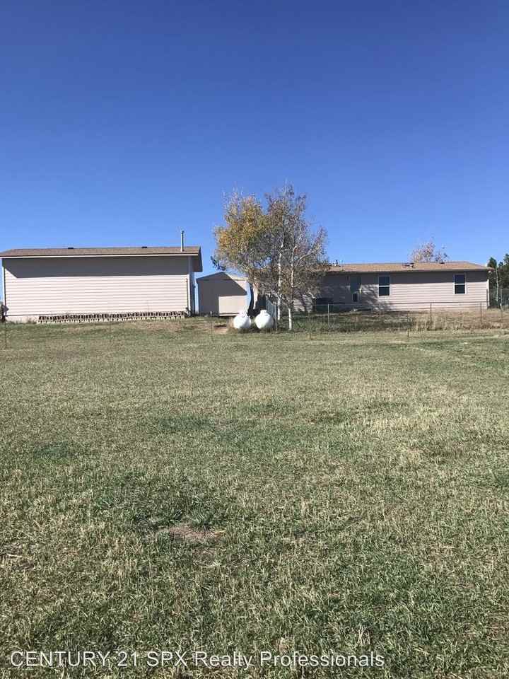 34260 Goldenrod Cir - Photo 2 of 11