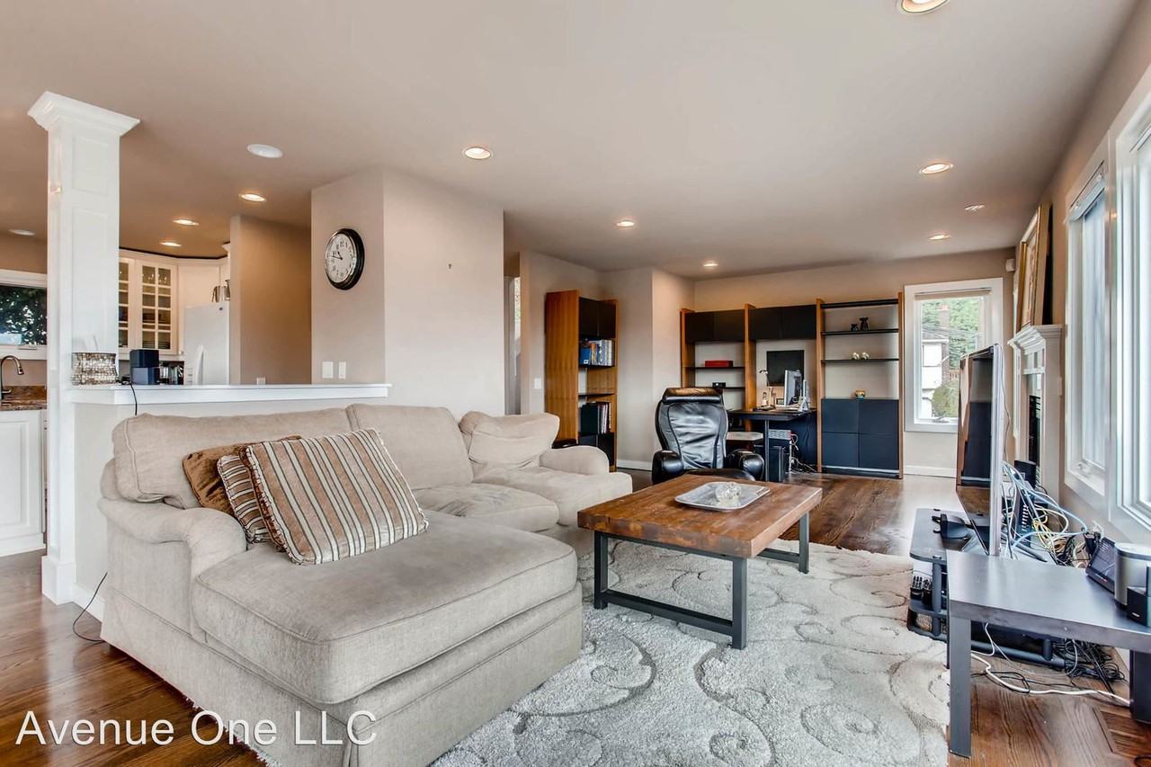 3215 S Lane St - Photo 3 of 31