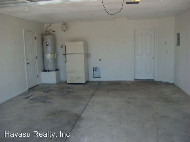 2371 Shorewood Drive - Photo 2 of 9